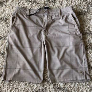 Like New Men’s Hang Ten Hybrid Shorts Size 34
